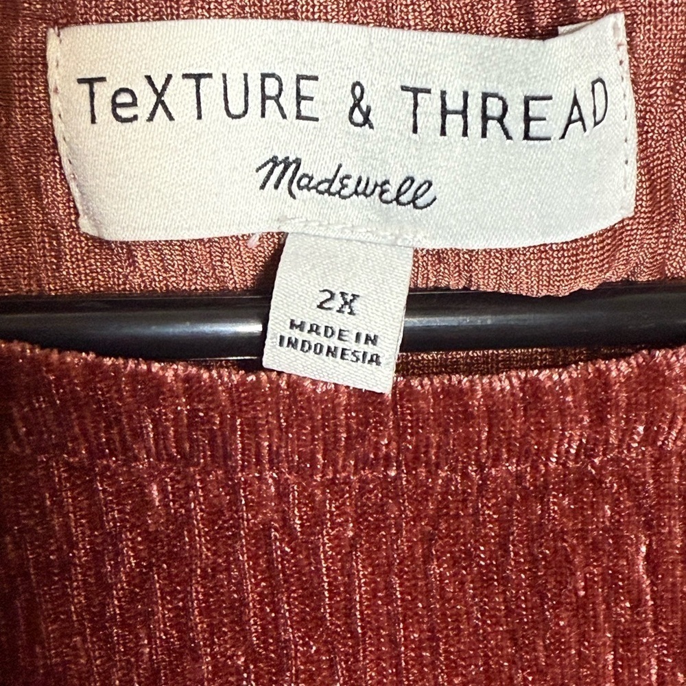 Madewell Texture & Thread Burgundy Crinkle Velvet Top 2X - Picture 5 of 8
